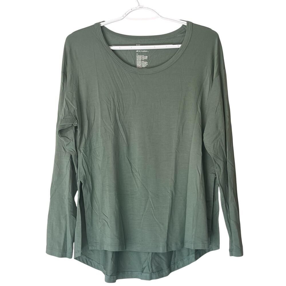 NWT! All in Motion Green Long Sleeve Tee Size XS